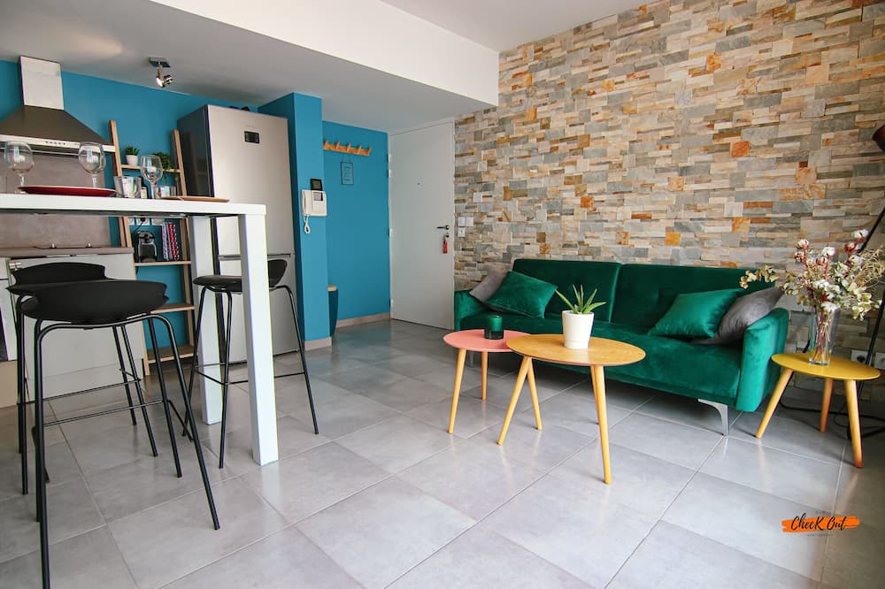 Photo of Livingroom in Clemenceau