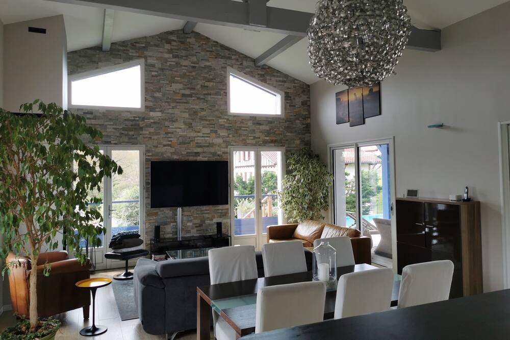 Photo of Livingroom in Lahonce