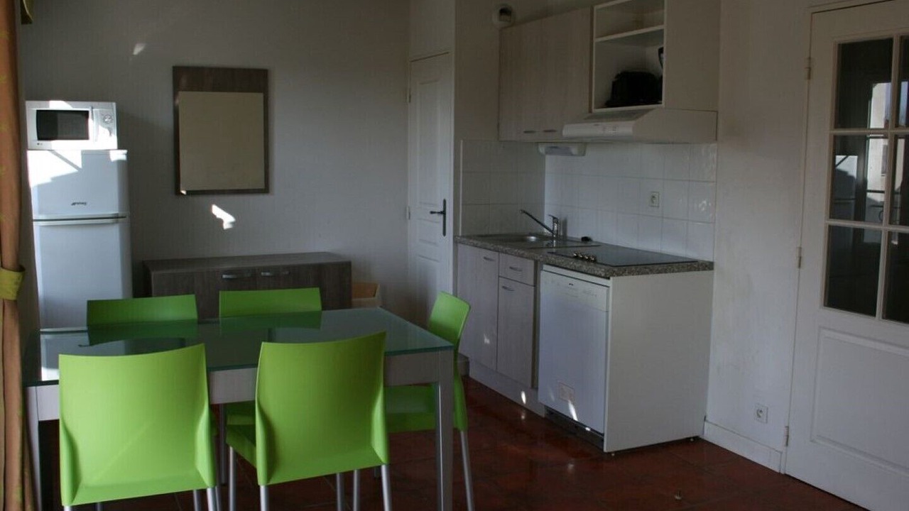 Photo of Kitchen in Sainte-Cecile-les-Vignes