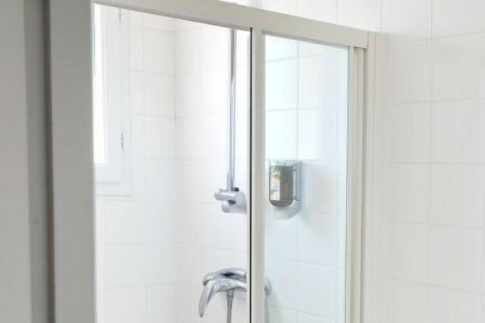 Photo of Bathroom in Chateauneuf-sur-Isere