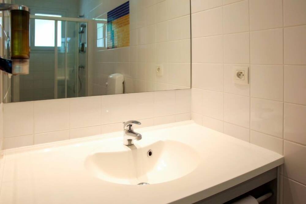 Photo of Bathroom in Chateauneuf-sur-Isere