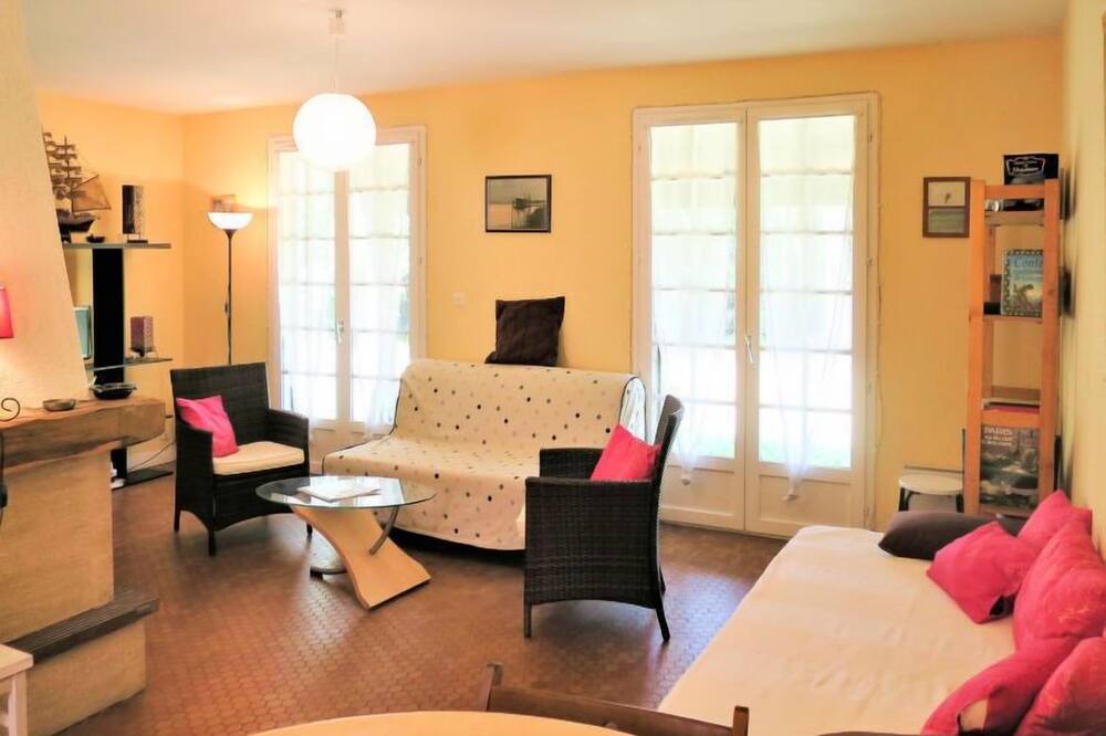 Photo of Livingroom in Saint-Laurent-de-Medoc