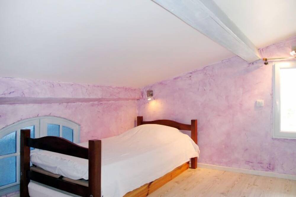 Photo of Bedroom in Valreas
