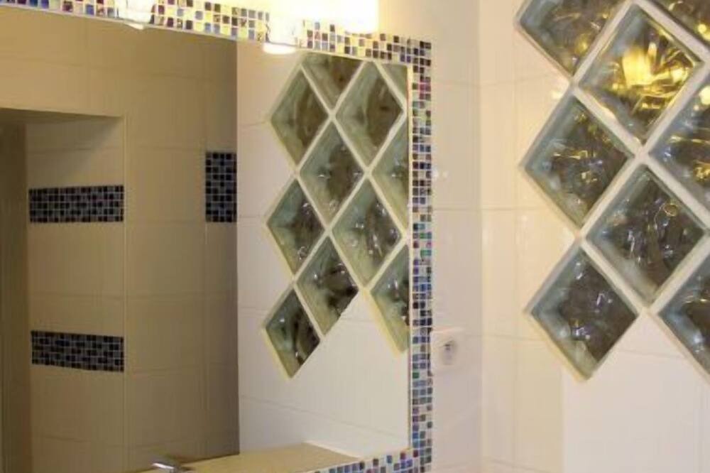 Photo of Bathroom in Valreas