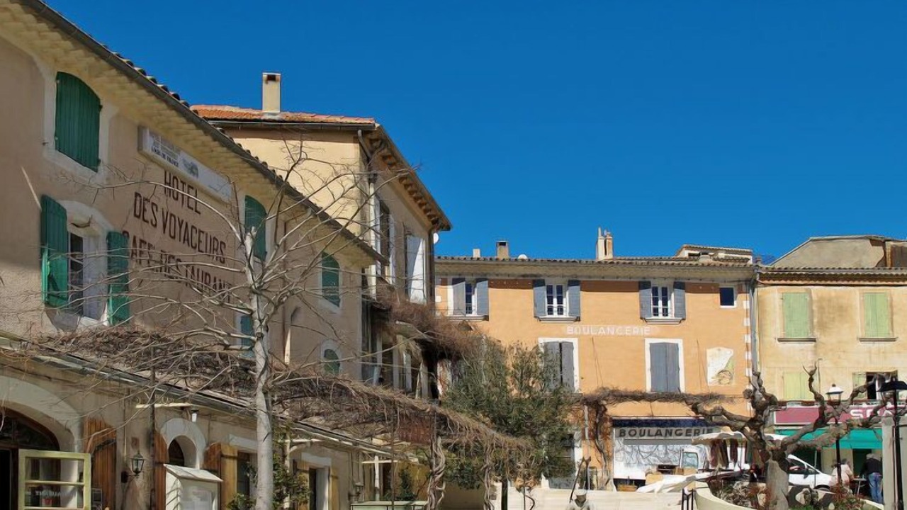 Photo of Buildings in Saint-Saturnin-les-Apt