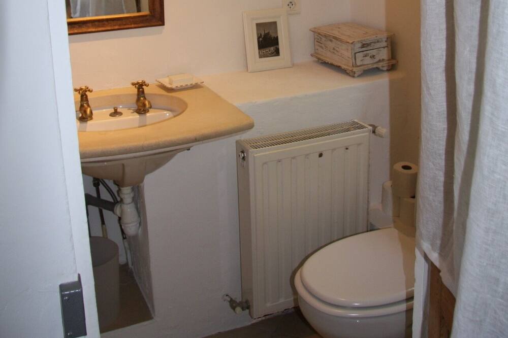 Photo of Bathroom in Saignon