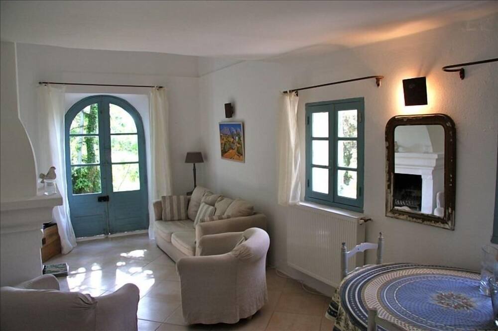 Photo of Bedroom in Saignon