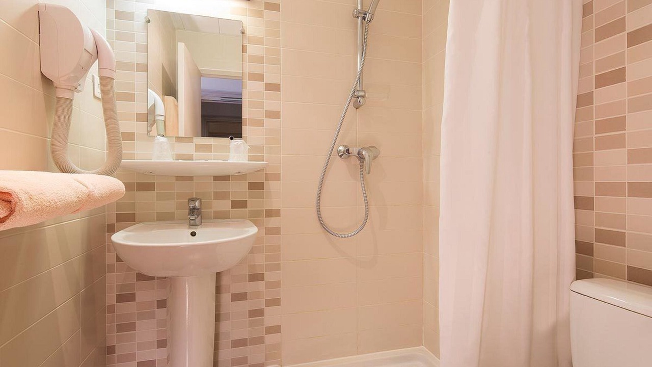 Photo of Bathroom in Quartier du Faubourg-Montmartre