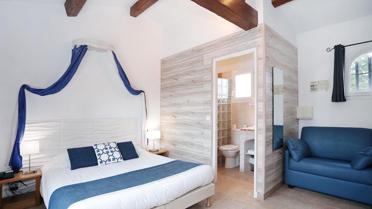 Photo of Bedroom in Rousset
