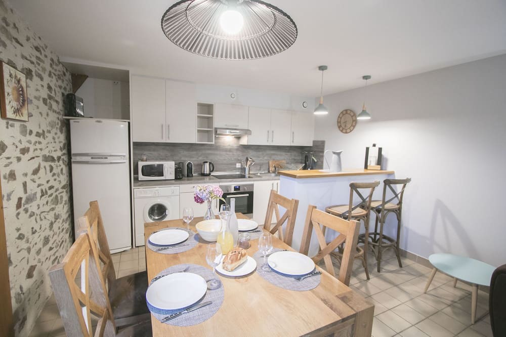 Photo of Kitchen in Linac