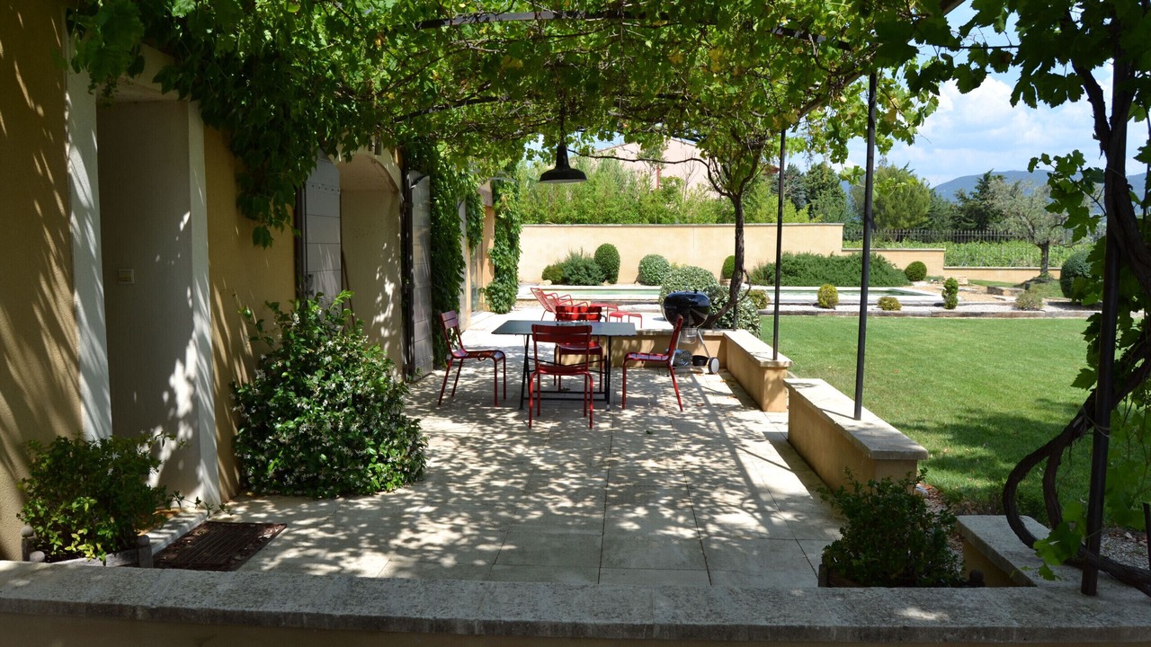 Photo of Outdoor in Violes