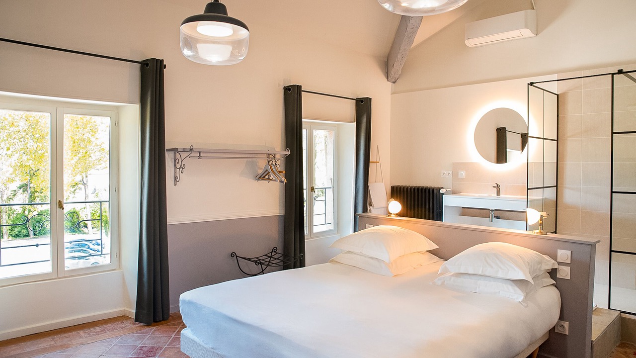 Photo of Bedroom in Chateauneuf-du-Rhone