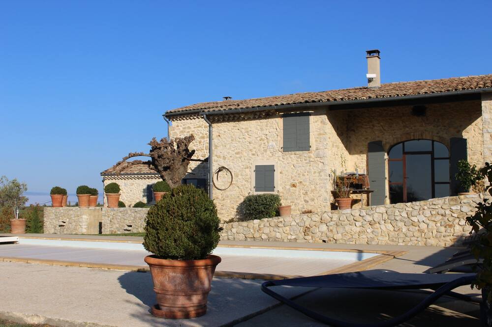 Photo of Outdoor in Cliousclat