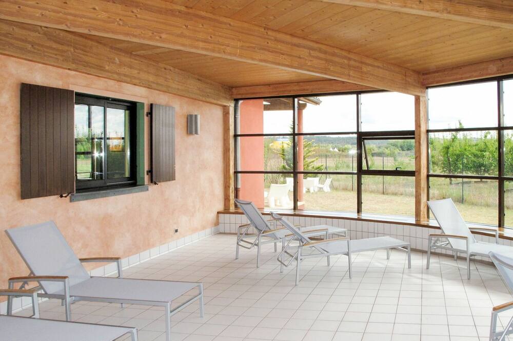 Photo of Bedroom in Pont-de-l'Isere