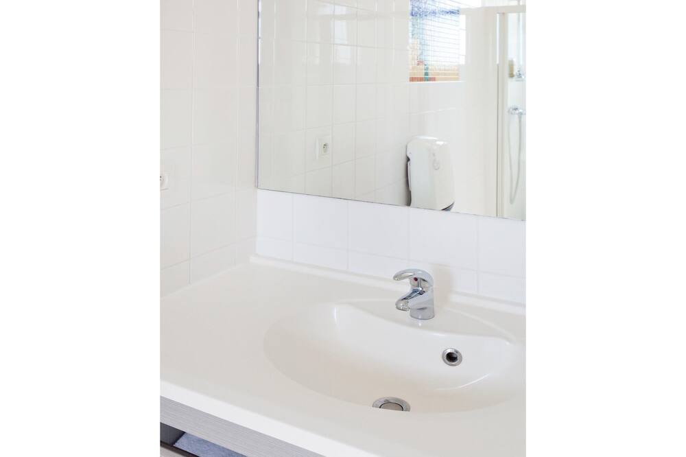 Photo of Bathroom in Pont-de-l'Isere