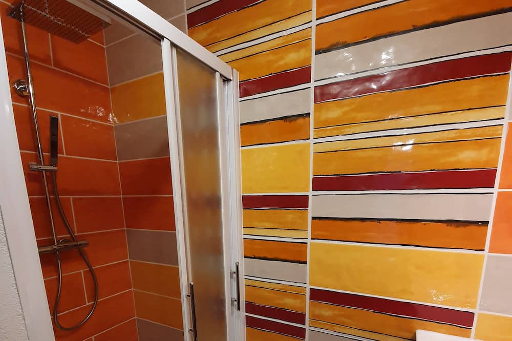 Photo of Bathroom in Chaparon