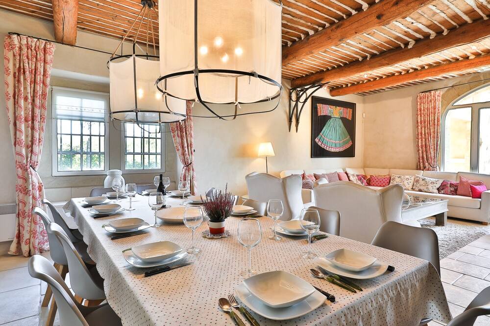 Photo of Kitchen in Sainte-Cecile-les-Vignes
