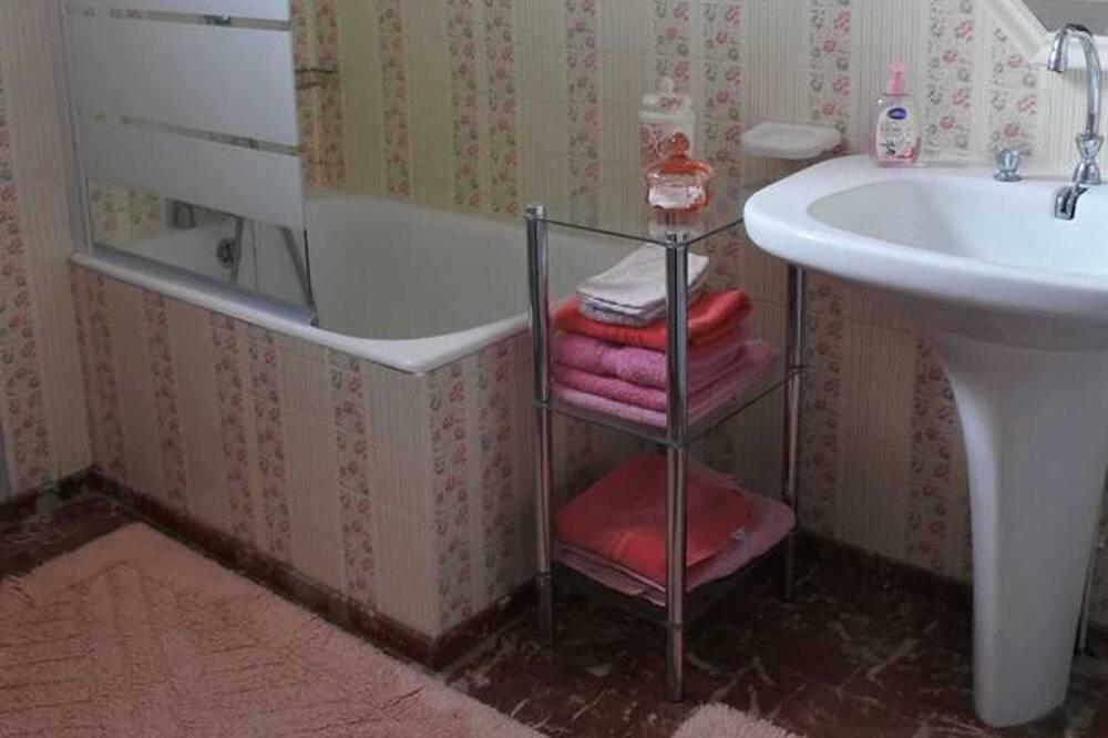Photo of Bathroom in Fillols