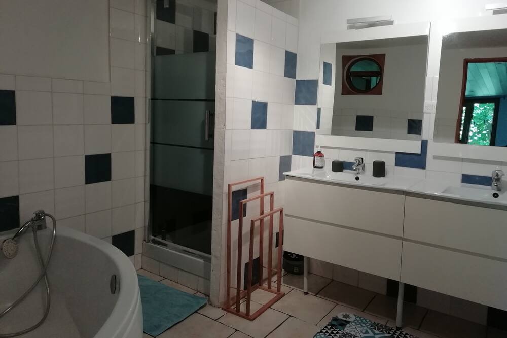 Photo of Bathroom in Viuz-la-Chiesaz