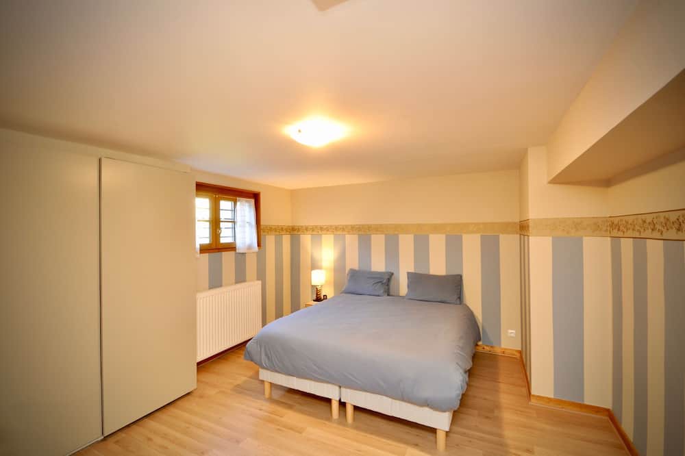 Photo of Bedroom in Viuz-la-Chiesaz