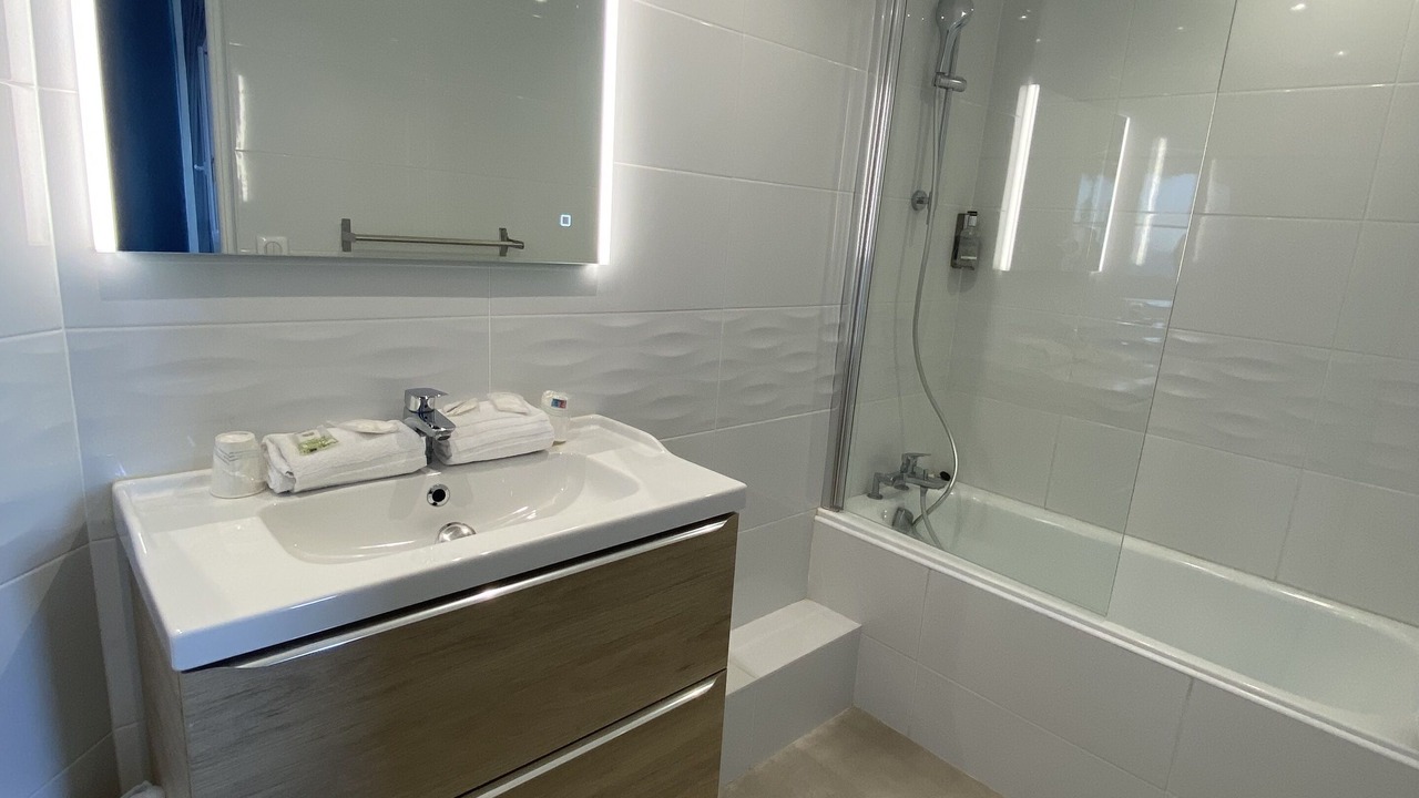 Photo of Bathroom in La Jetee