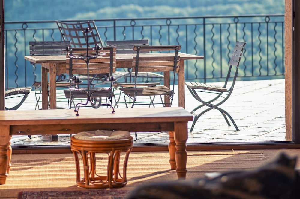 Photo of Patio Balcony in Puycelci