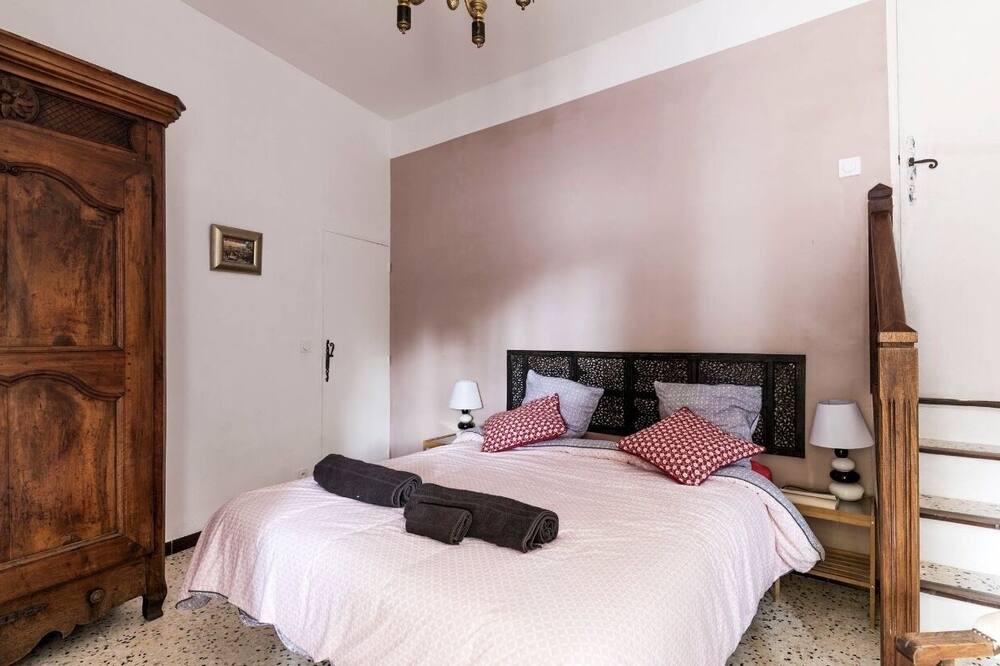 Photo of Bedroom in Boulbon