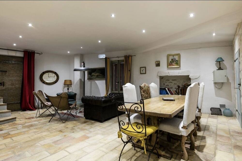 Photo of Bedroom in Boulbon