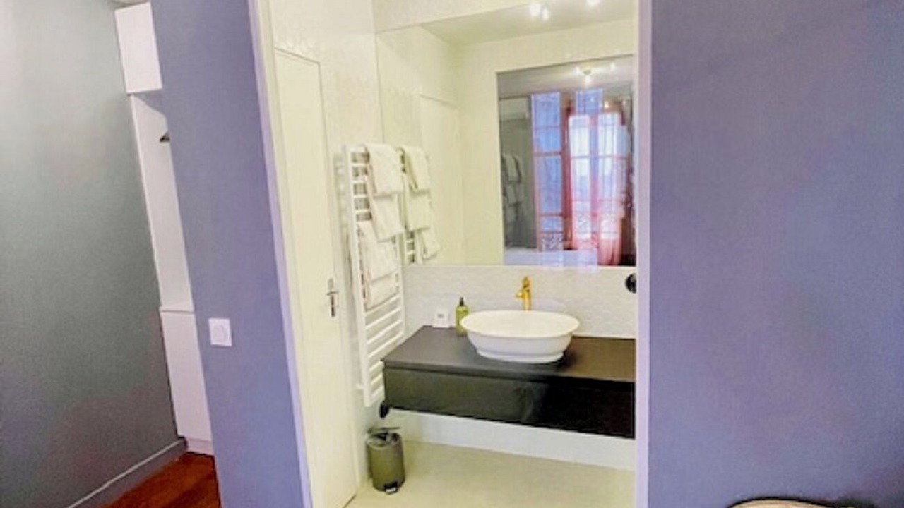 Photo of Bathroom in 7th Arrondissement