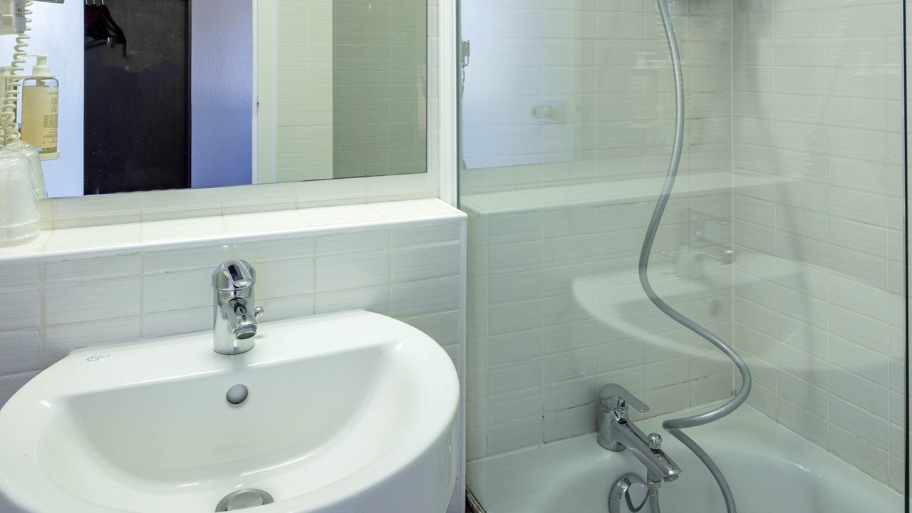Photo of Bathroom in Bourg-les-Valence