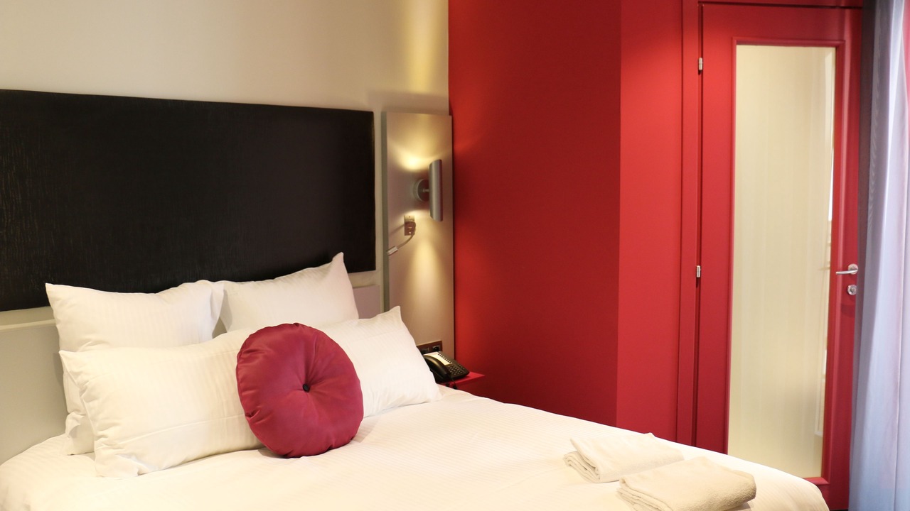 Photo of Bedroom in Jules Ferry - Recamier