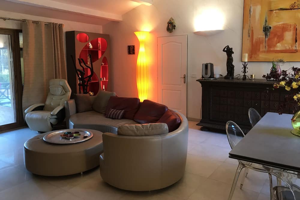 Photo of Livingroom in Greasque