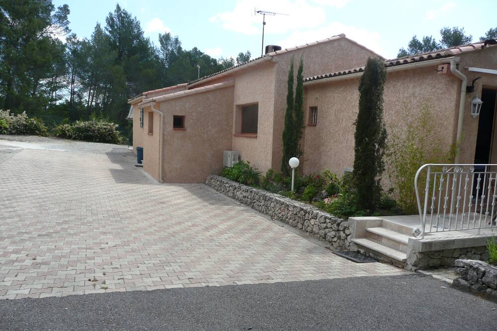 Photo of Others in Greasque