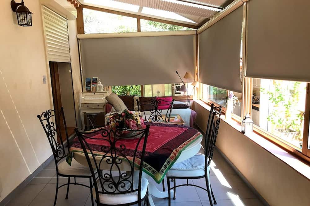 Photo of Patio Balcony in Greasque