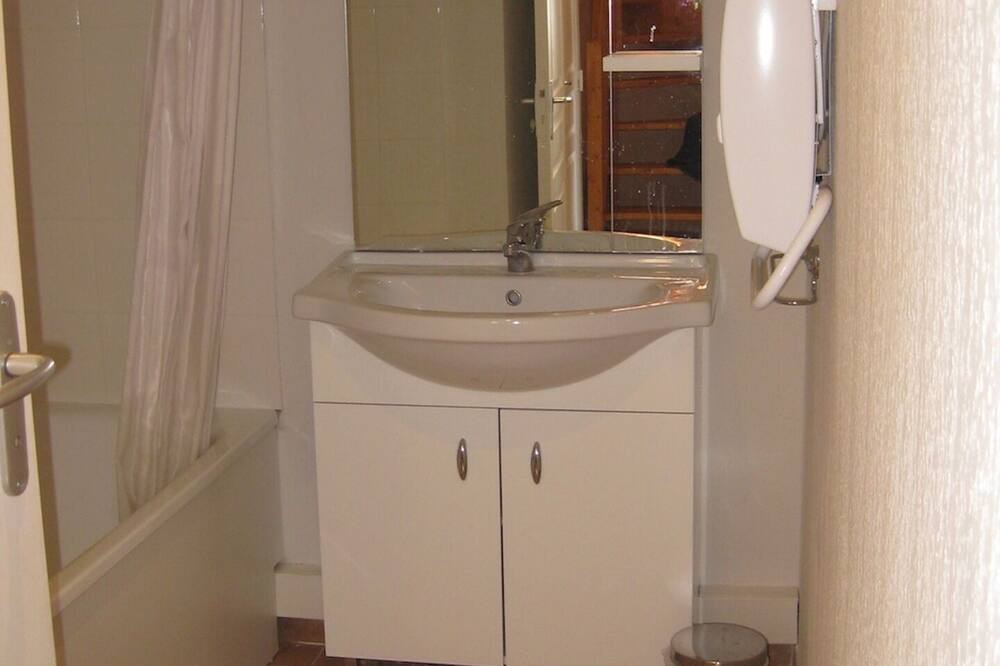 Photo of Bathroom in Gallargues-le-Montueux