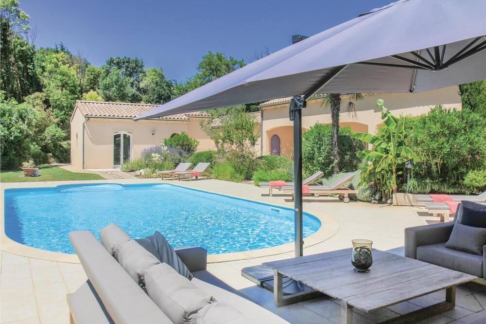 Photo of Outdoor in Montelimar