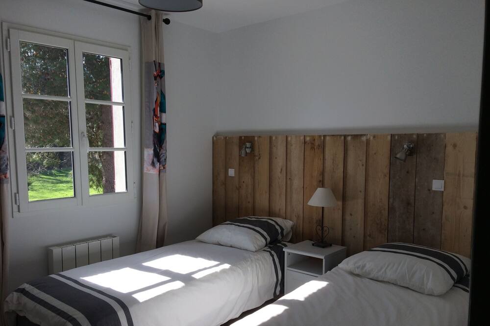 Photo of Bedroom in Villelongue-dels-Monts