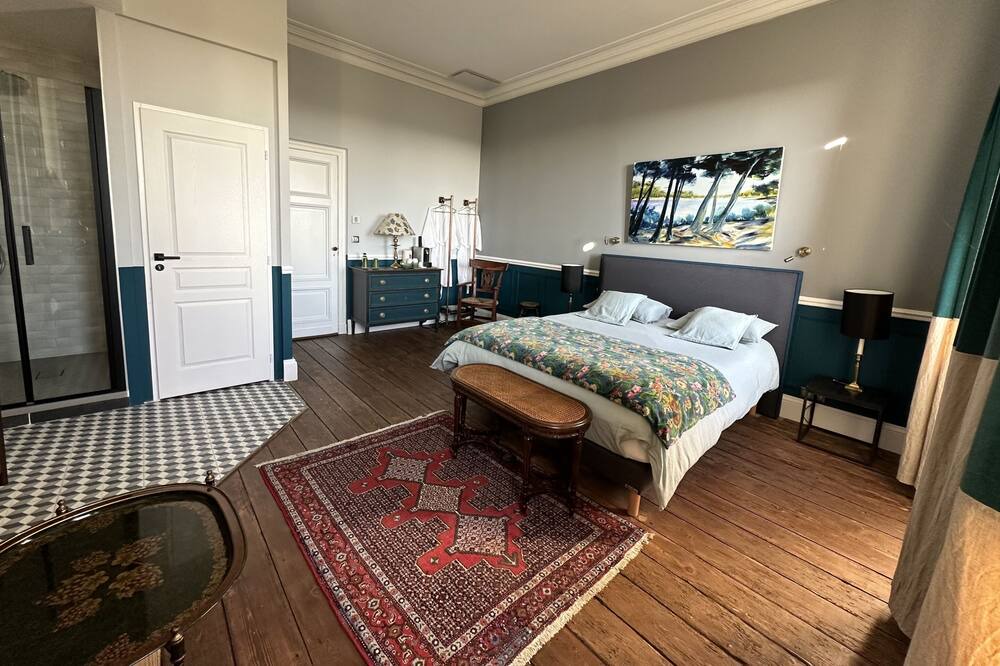 Photo of Bedroom in Saint-Estephe