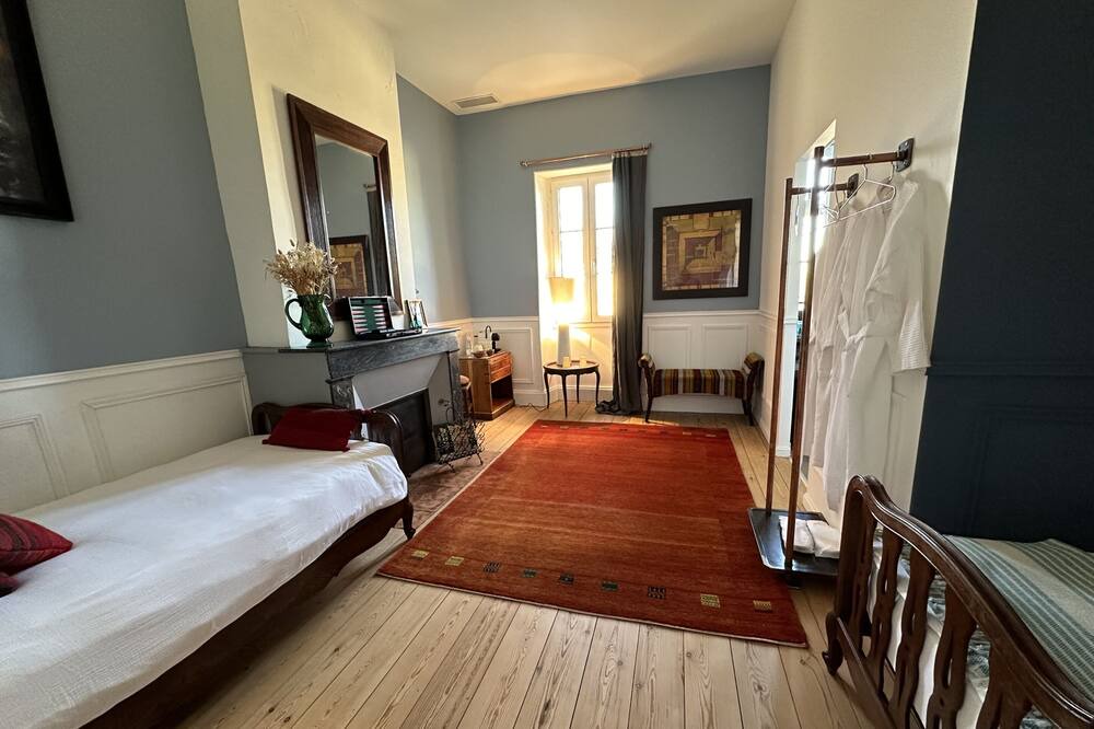 Photo of Bedroom in Saint-Estephe