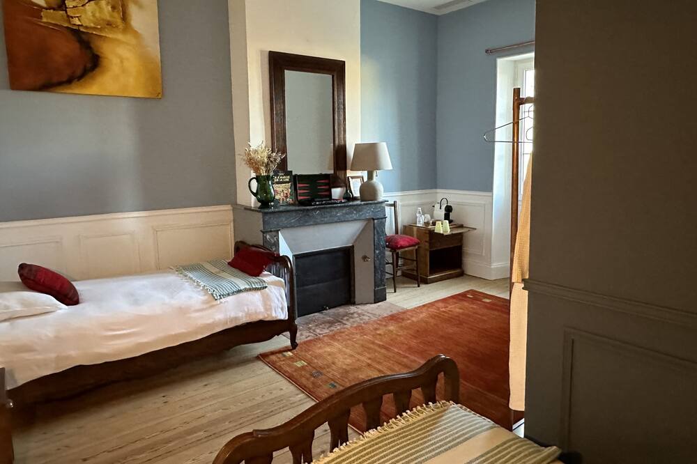 Photo of Bedroom in Saint-Estephe