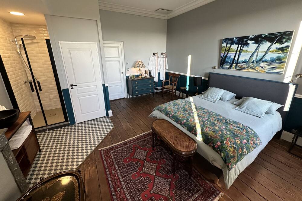 Photo of Bedroom in Saint-Estephe