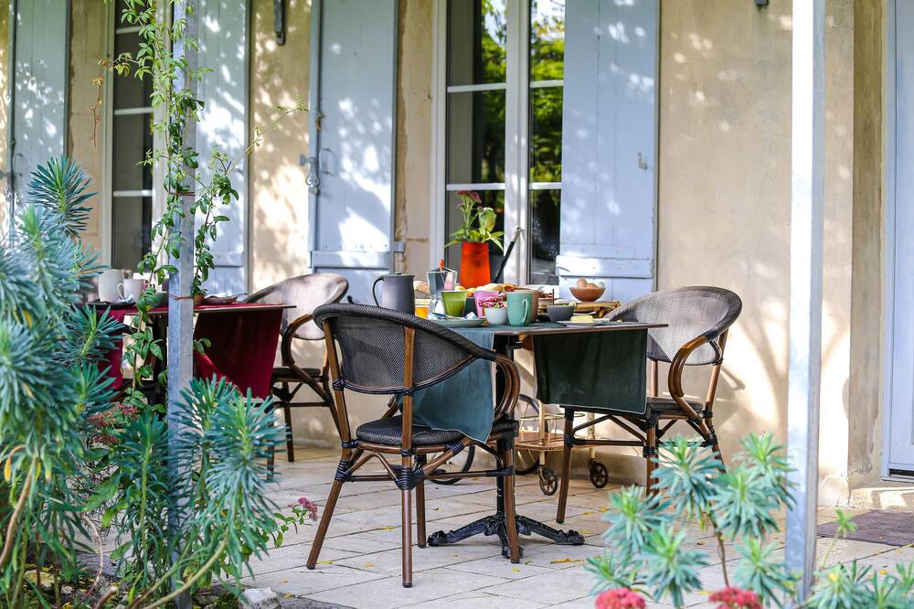 Photo of Outdoor in Saint-Estephe