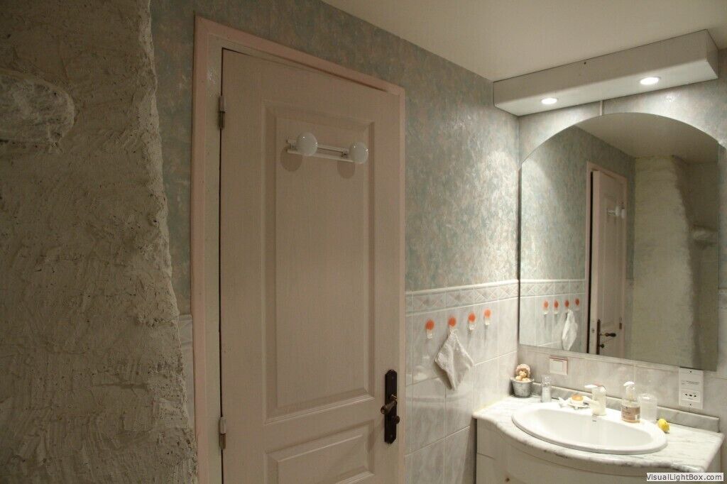 Photo of Bathroom in Oradour