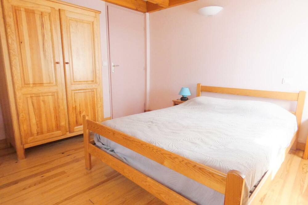 Photo of Bedroom in Callen