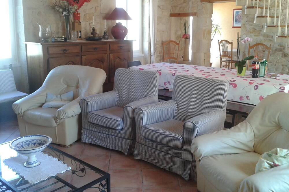 Photo of Livingroom in Queyrac