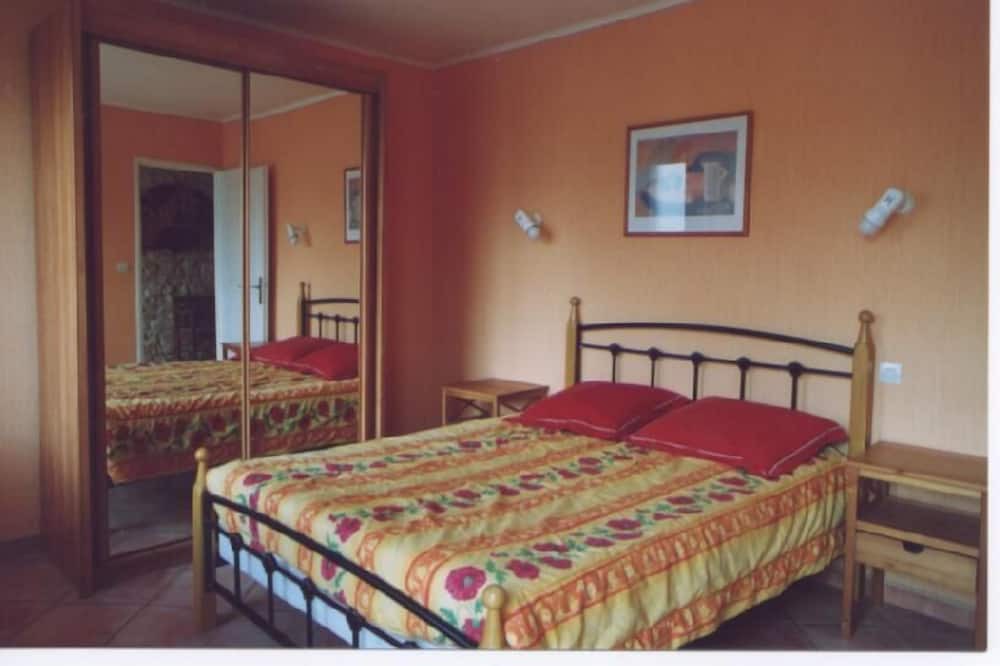 Photo of Bedroom in Queyrac