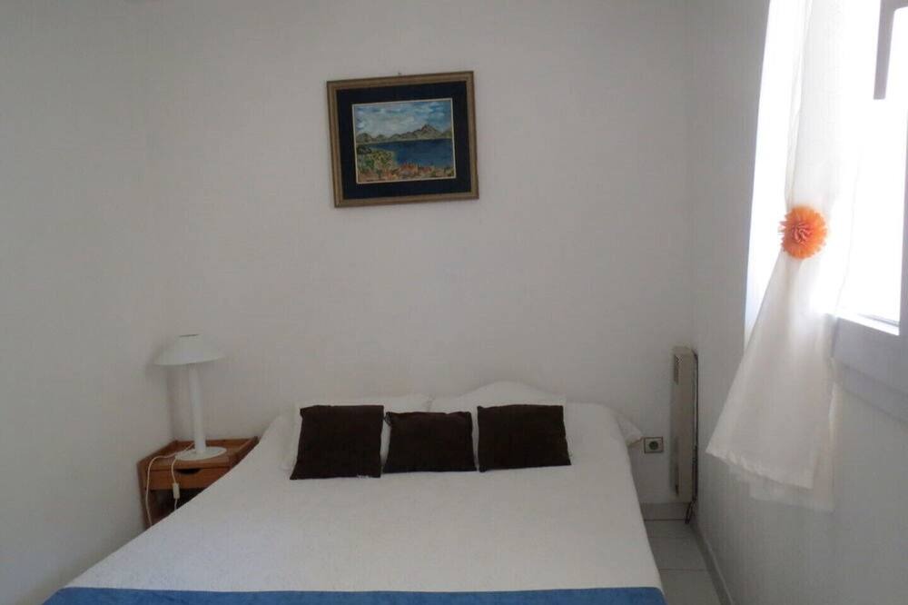 Photo of Bedroom in Le Port