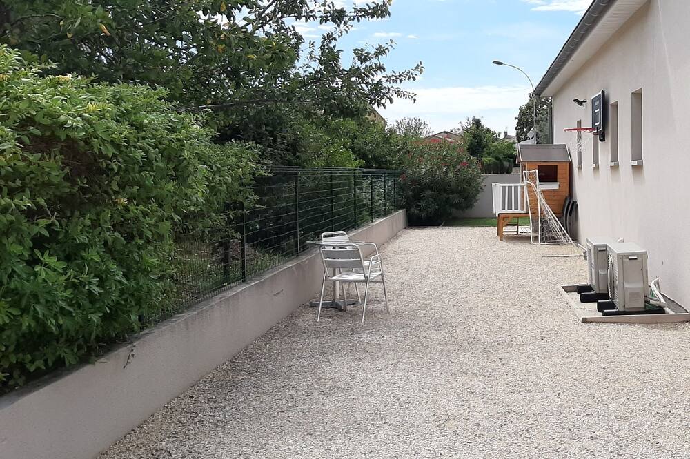 Photo of Outdoor in Valence