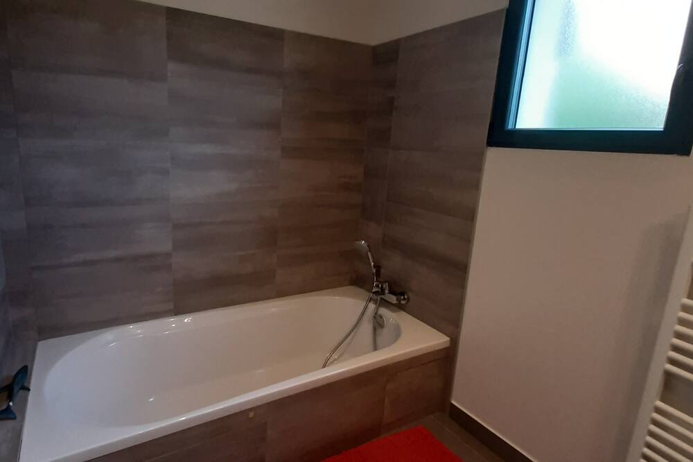 Photo of Bathroom in Valence