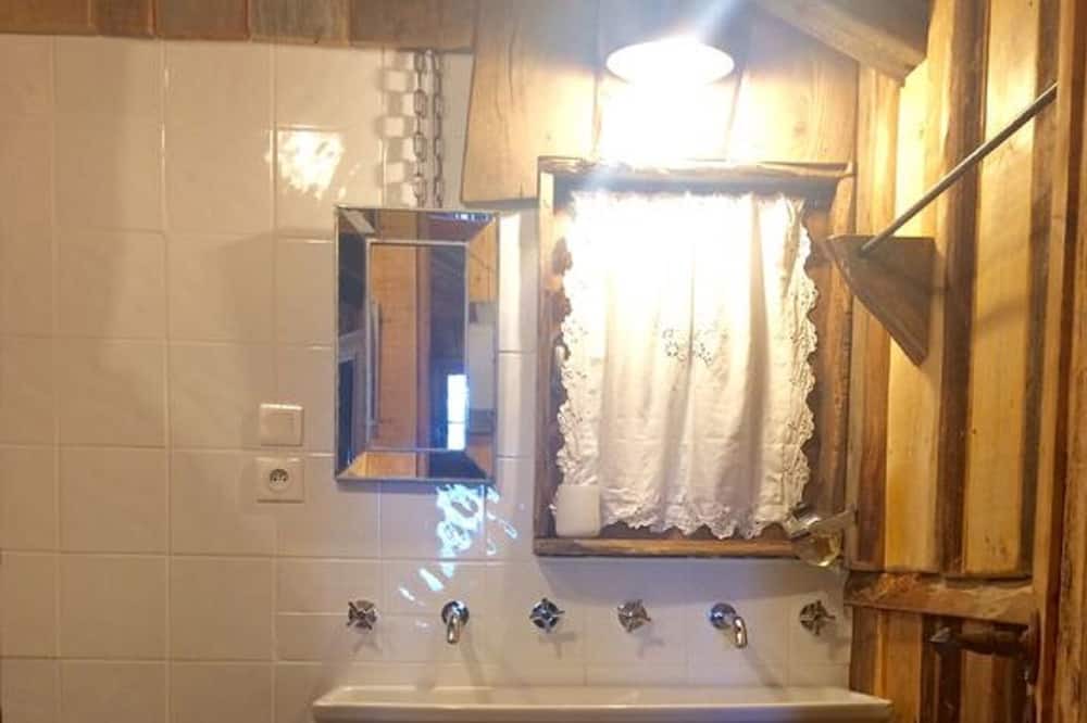 Photo of Bathroom in Trevignin